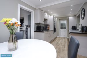 Kitchen/Diner- click for photo gallery